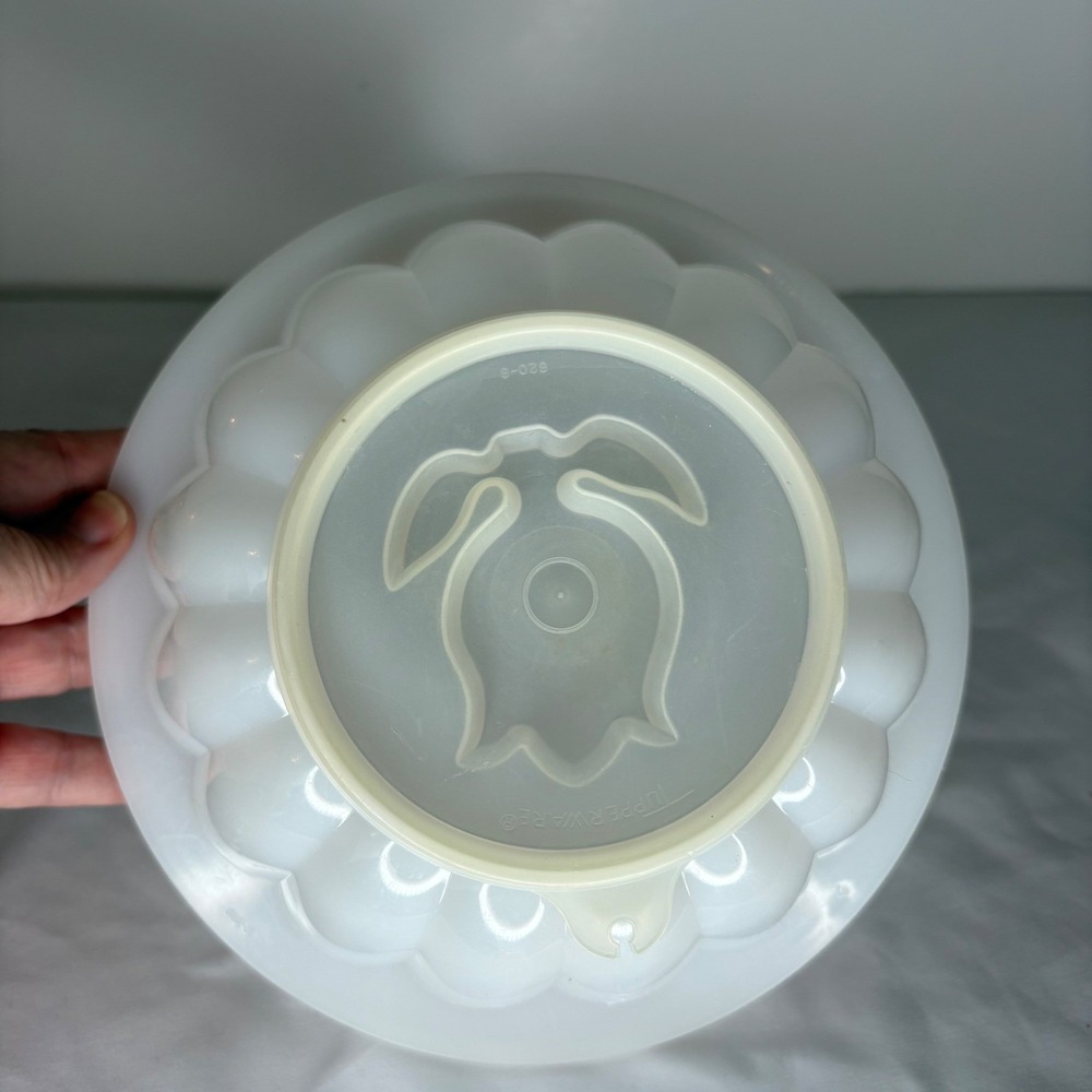 Vintage Tupperware Jel-N-Serve Jello‎ Mold White w/ Tulip Seal 620-8 Missing Lid
